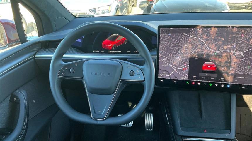 2023 Tesla Model X 7SAXCBE6XPF423908