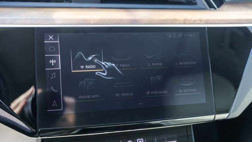 2019 Audi e-tron WA1LABGE3KB024351