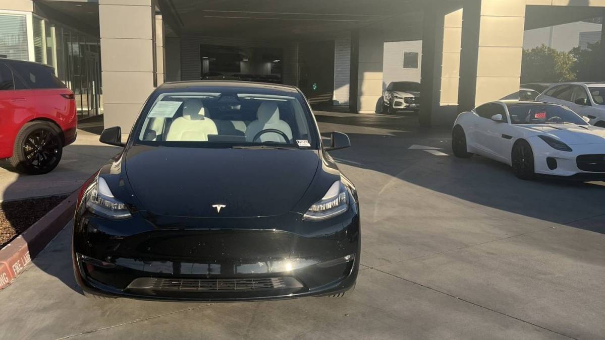 2021 Tesla Model Y 5YJYGDED9MF106391