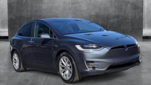 2016 Tesla Model X 5YJXCBE27GF028515