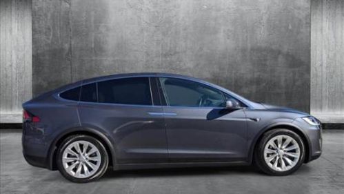 2016 Tesla Model X 5YJXCBE27GF028515