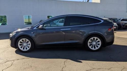 2016 Tesla Model X 5YJXCBE27GF028515