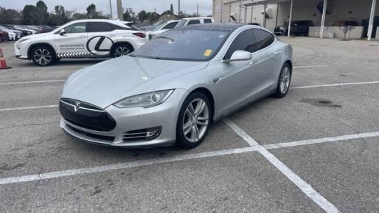 2016 Tesla Model S 5YJSA1E27GF123196