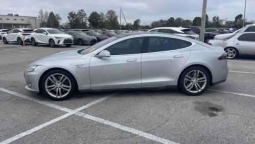 2016 Tesla Model S 5YJSA1E27GF123196