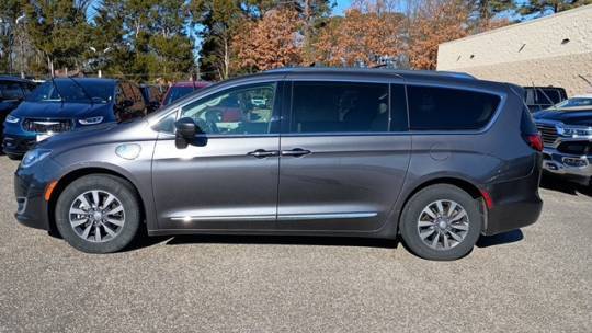 2019 Chrysler Pacifica 2C4RC1L79KR687016