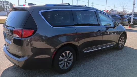 2019 Chrysler Pacifica 2C4RC1L79KR687016