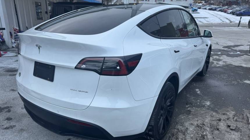 2021 Tesla Model Y 5YJYGDEE1MF298009