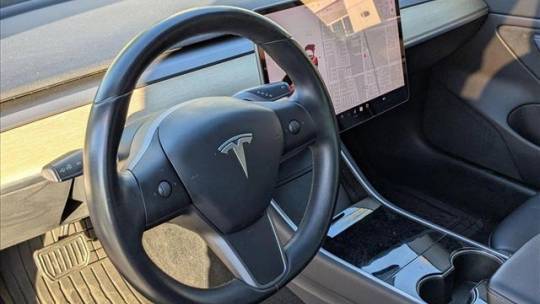 2019 Tesla Model 3 5YJ3E1EA3KF402167