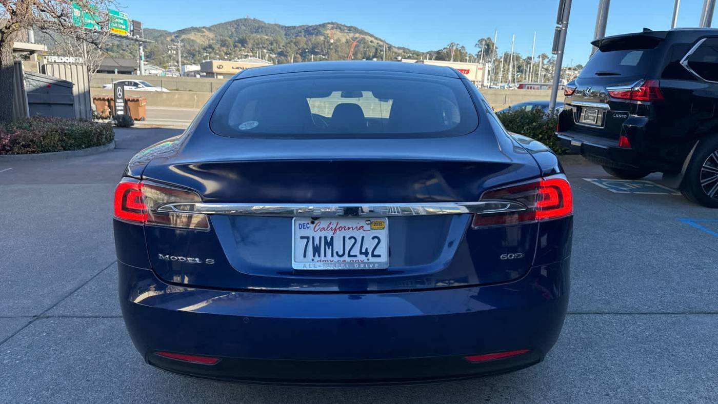 2016 Tesla Model S 5YJSA1E24GF169861