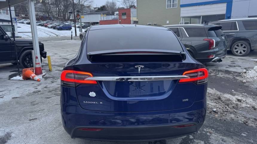 2018 Tesla Model X 5YJXCAE29JF104110