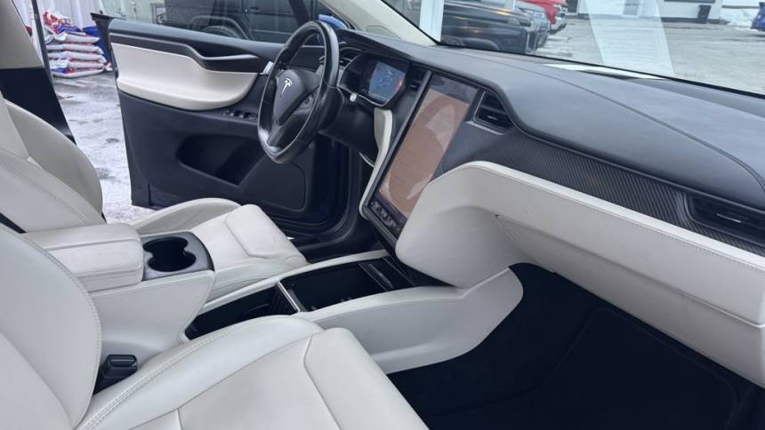 2018 Tesla Model X 5YJXCAE29JF104110