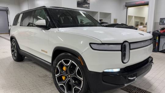 2023 Rivian R1S 7PDSGABA4PN013243