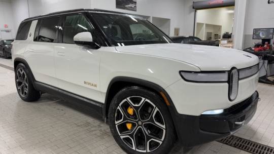 2023 Rivian R1S 7PDSGABA4PN013243