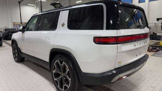 2023 Rivian R1S 7PDSGABA4PN013243