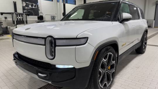 2023 Rivian R1S 7PDSGABA4PN013243