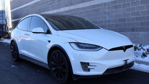 2016 Tesla Model X 5YJXCDE22GF026425