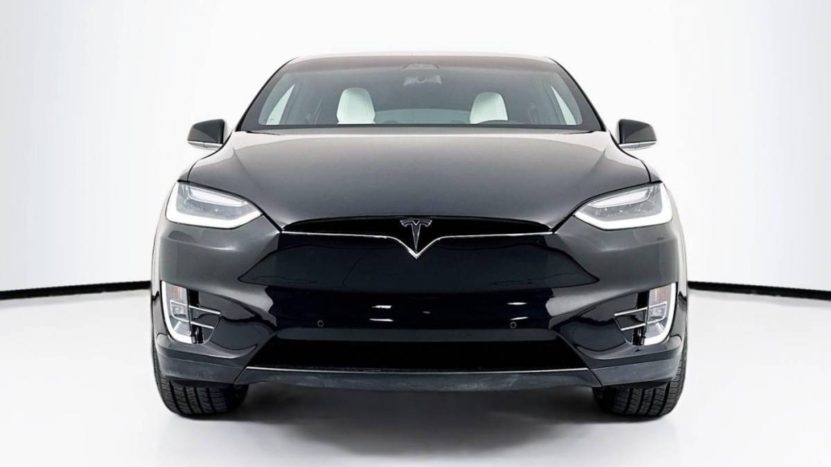 2017 Tesla Model X 5YJXCBE28HF066143