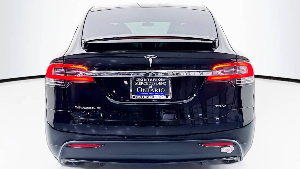 2017 Tesla Model X 5YJXCBE28HF066143