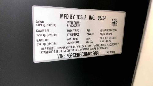 2024 Tesla Cybertruck 7G2CEHEE3RA018082