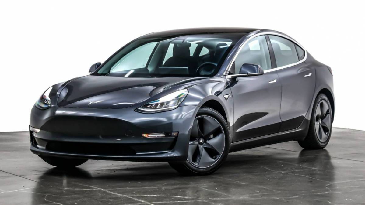 2018 Tesla Model 3 5YJ3E1EAXJF043513