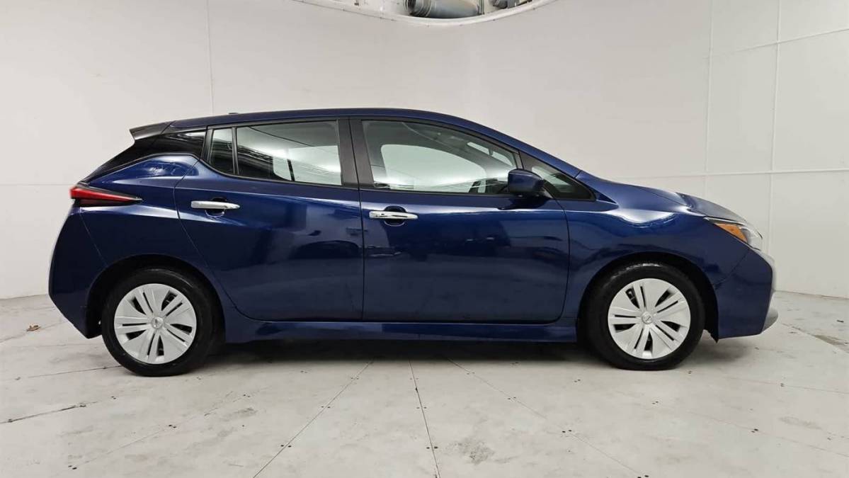 2022 Nissan LEAF 1N4AZ1BV8NC555718