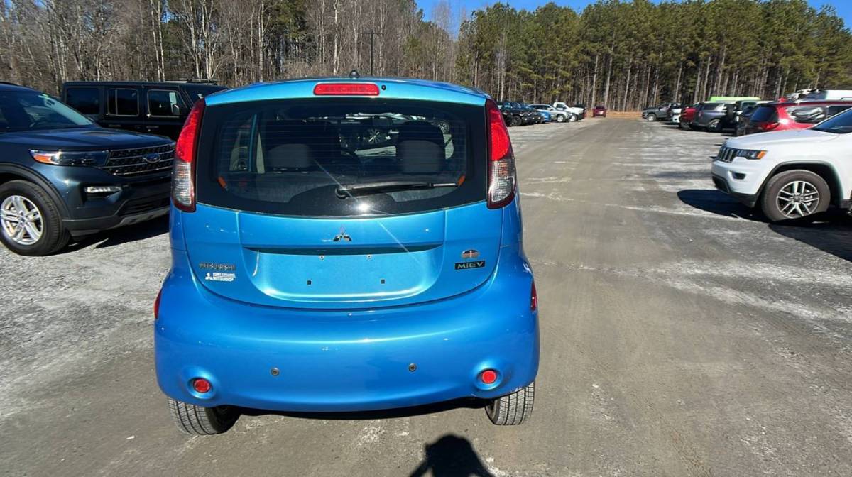 2014 Mitsubishi i-MiEV - Images - 6