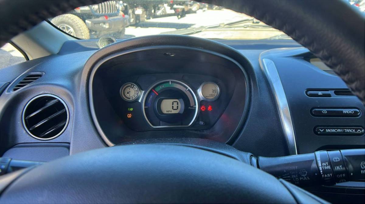 2014 Mitsubishi i-MiEV - Images - 21