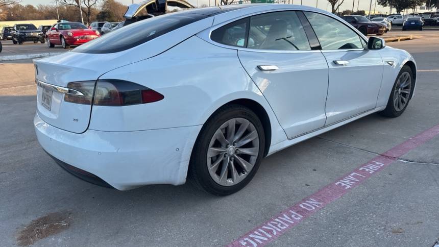 2016 Tesla Model S 5YJSA1E16GF140286