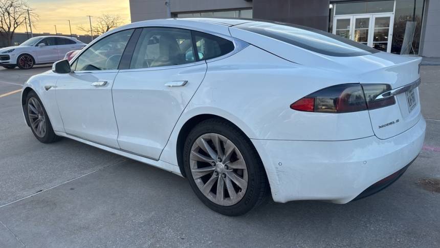 2016 Tesla Model S 5YJSA1E16GF140286