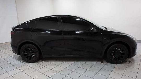 2021 Tesla Model Y 5YJYGDED2MF124313