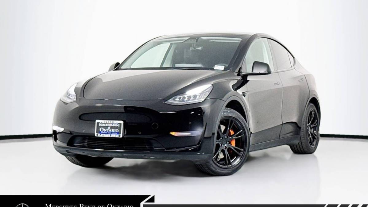 2021 Tesla Model Y 5YJYGAEE7MF271394