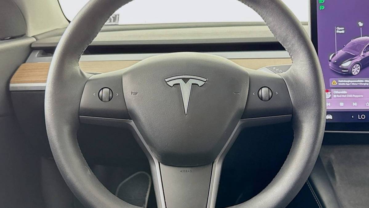 2021 Tesla Model Y 5YJYGAEE7MF271394