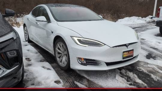 2017 Tesla Model S 5YJSA1E28HF197339