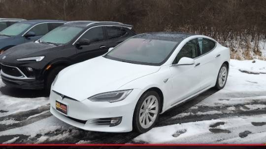 2017 Tesla Model S 5YJSA1E28HF197339