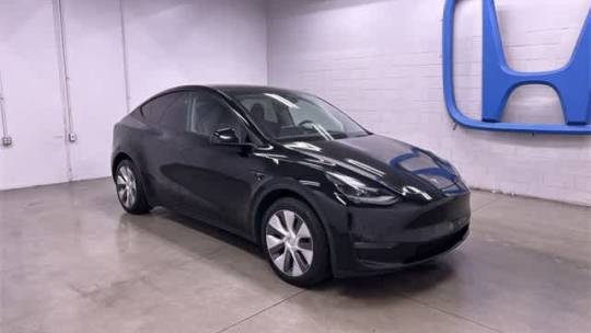 2024 Tesla Model Y 7SAYGDEE9RA229401