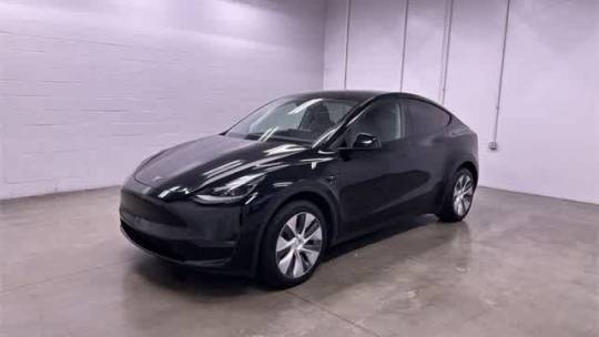 2024 Tesla Model Y 7SAYGDEE9RA229401