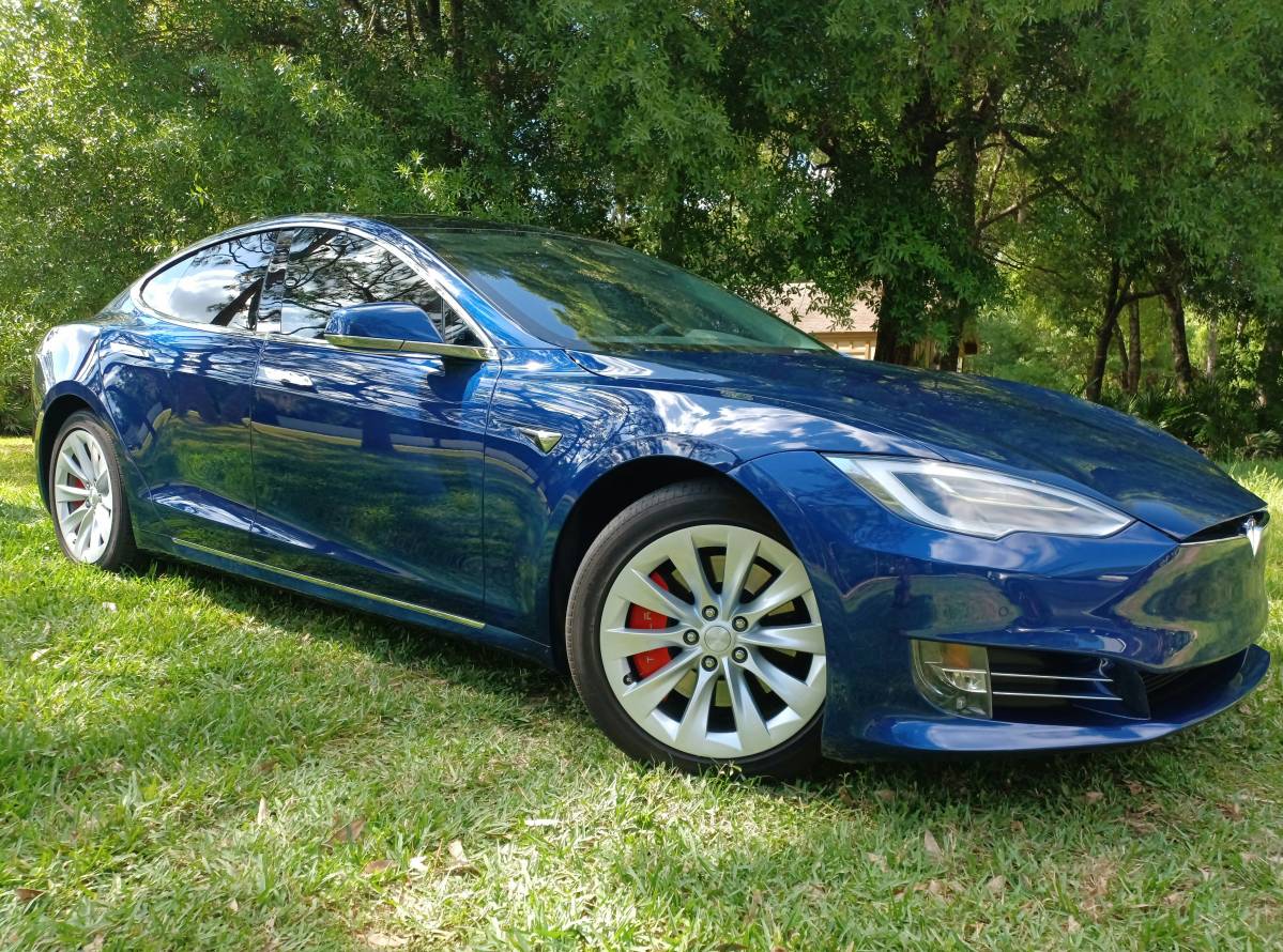 2017 Tesla Model S 5YJSA1E16HF203050