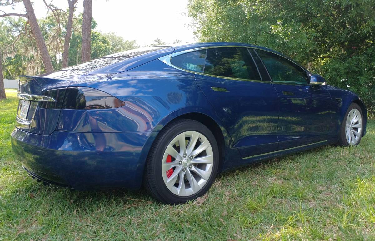 2017 Tesla Model S 5YJSA1E16HF203050