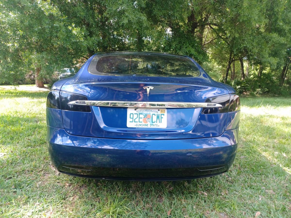 2017 Tesla Model S 5YJSA1E16HF203050