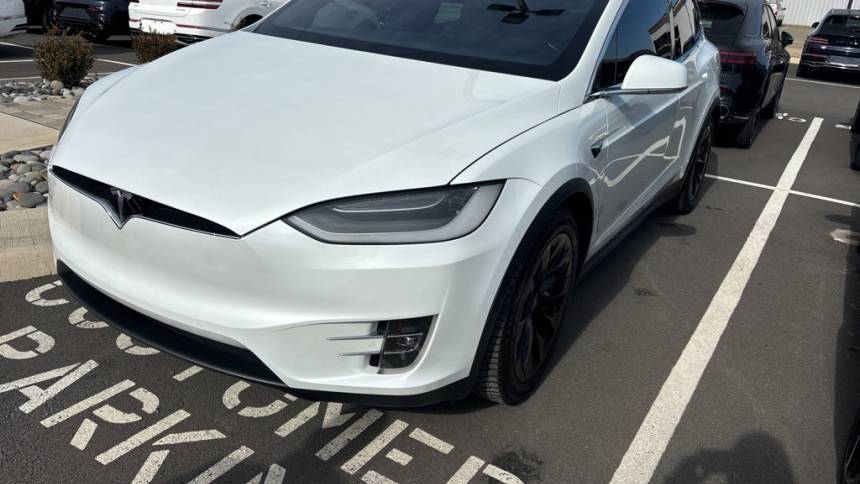 2019 Tesla Model X 5YJXCDE20KF193830