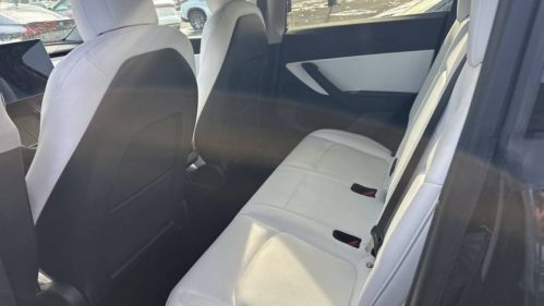 2021 Tesla Model Y 5YJYGDEEXMF070400