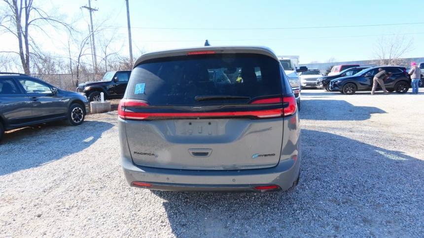 2022 Chrysler Pacifica 2C4RC1L75NR173555