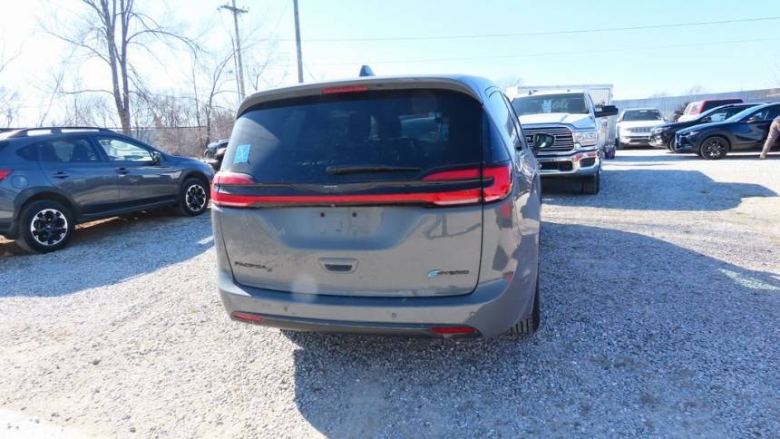 2022 Chrysler Pacifica 2C4RC1L75NR173555