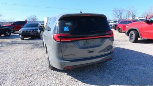 2022 Chrysler Pacifica 2C4RC1L75NR173555