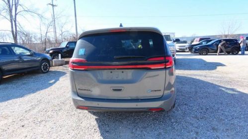 2022 Chrysler Pacifica 2C4RC1L75NR173555