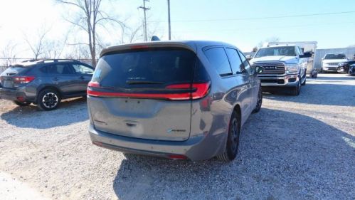 2022 Chrysler Pacifica 2C4RC1L75NR173555