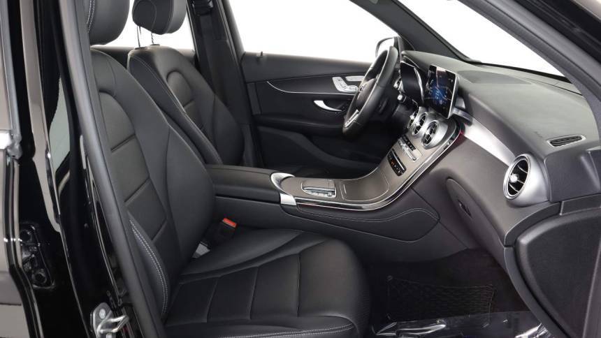 2020 Mercedes GLC 350e 4MATIC - Images - 16