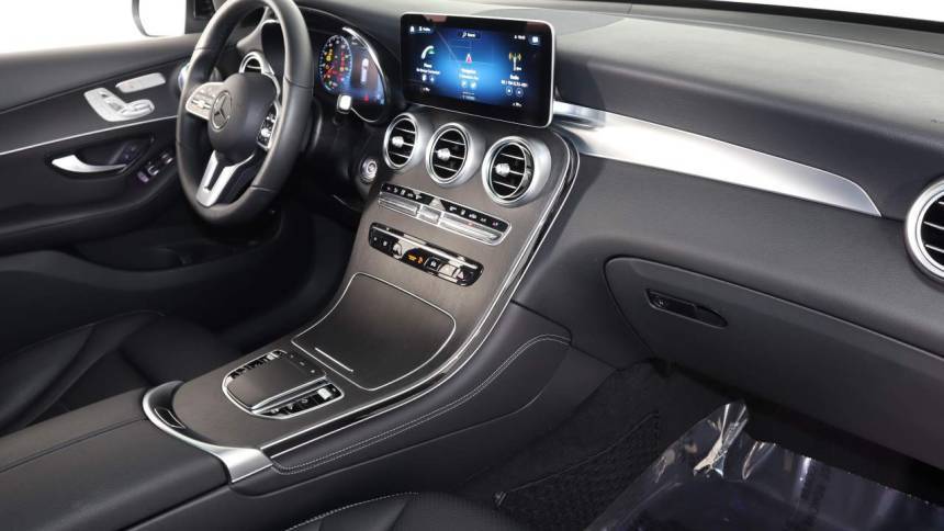 2020 Mercedes GLC 350e 4MATIC - Images - 17