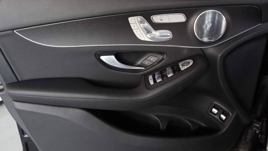 2020 Mercedes GLC 350e 4MATIC - Images - 18