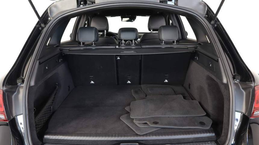 2020 Mercedes GLC 350e 4MATIC - Images - 19